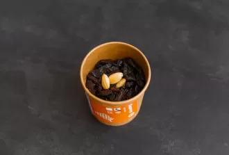 Творожок с черносливом и миндалем